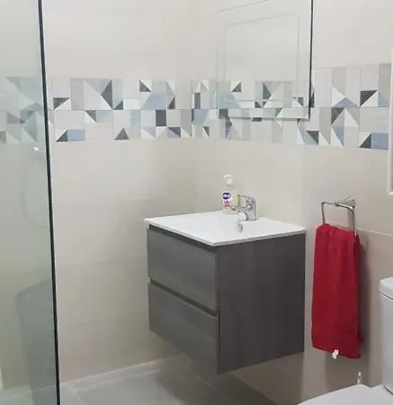 The Q6 Resiendence, Block E 12 Apartamento
